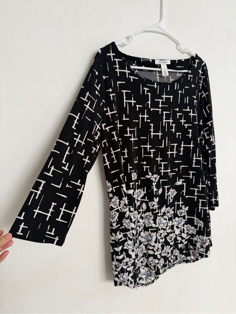 White House Black Market. Black and White Patterned Long Sleeve Top.